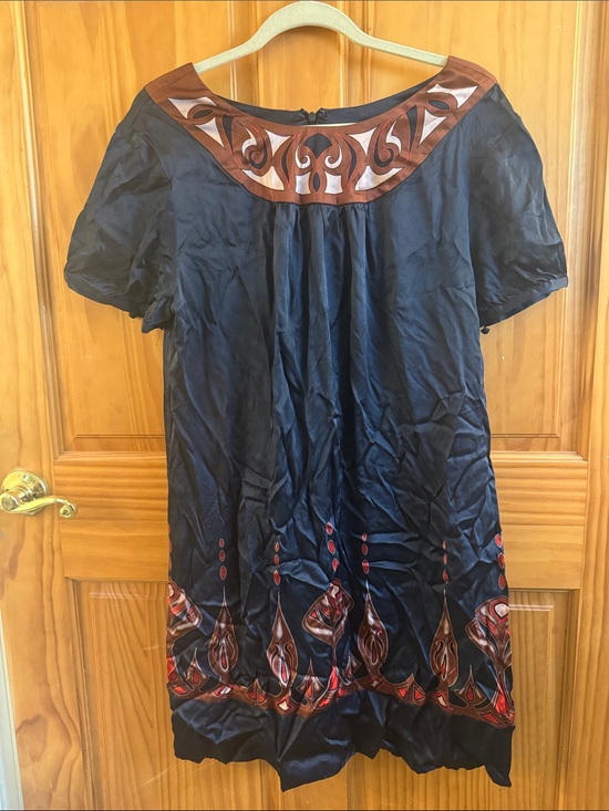 Banana Republic Dresses & Skirts - Banana Republic 100% Silk Black Mini Dress with Brown and Red Trim